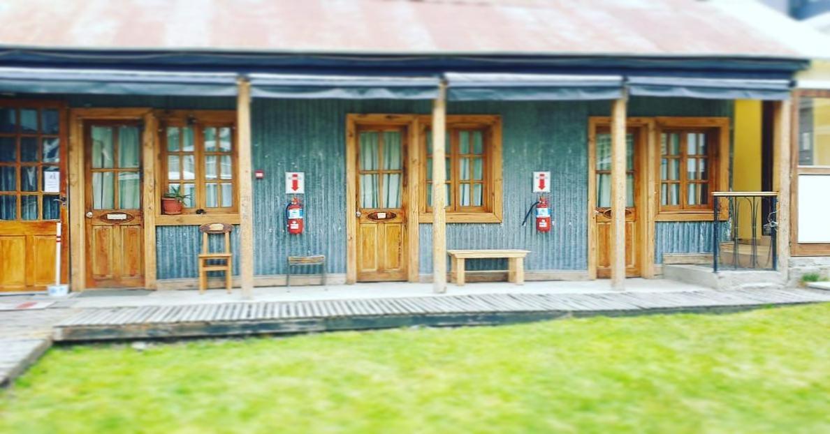 Lo De Momo Alojamiento Turistico Hostel Ushuaia Exterior foto
